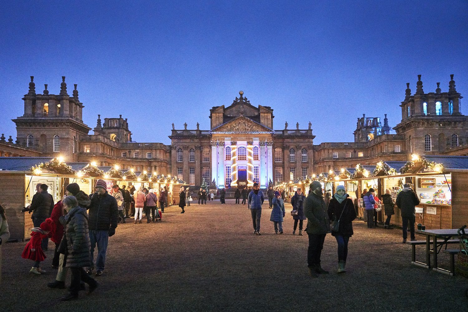 Artisan Christmas Market Returns To Blenheim Palace Experience 